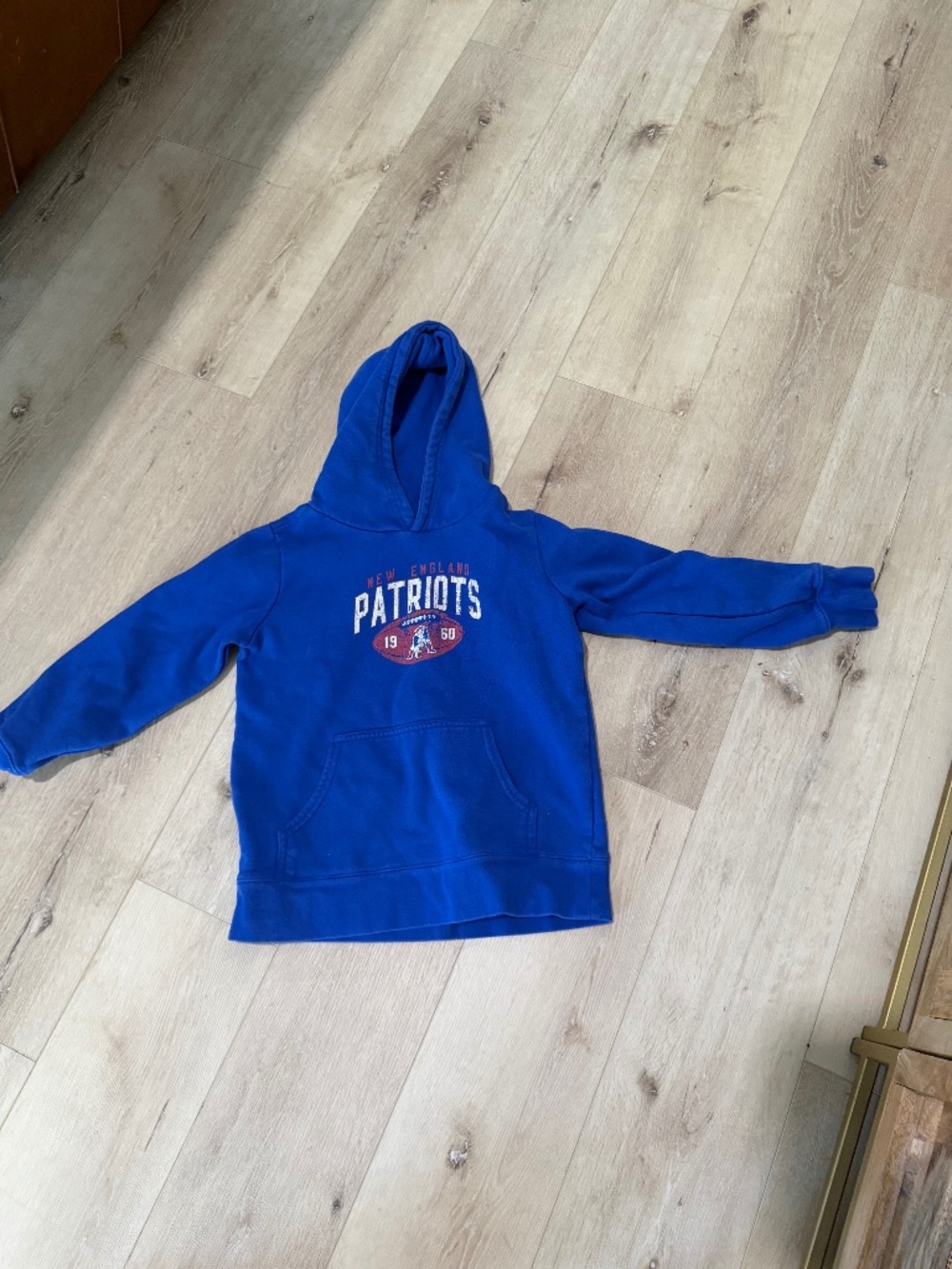 Youth Small patriots NFL hoodie